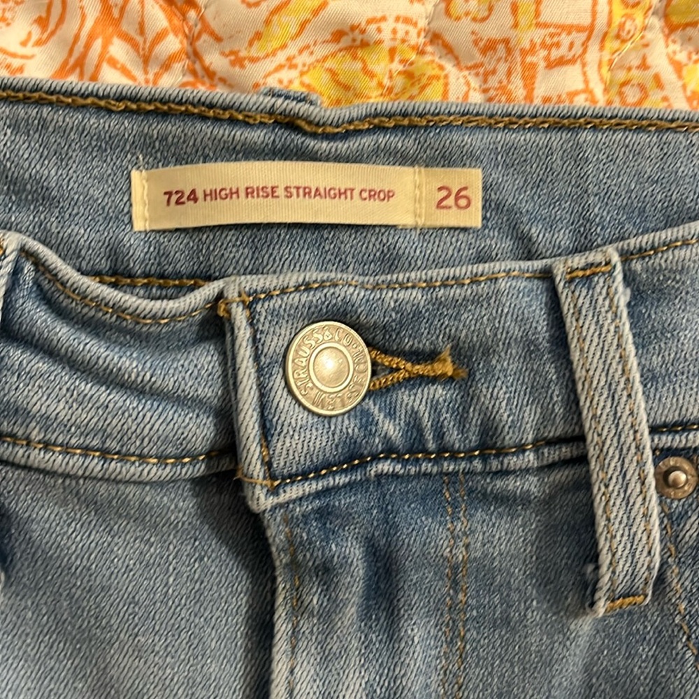 Levi’s 724 High Rise Straight Crop Jean size 26